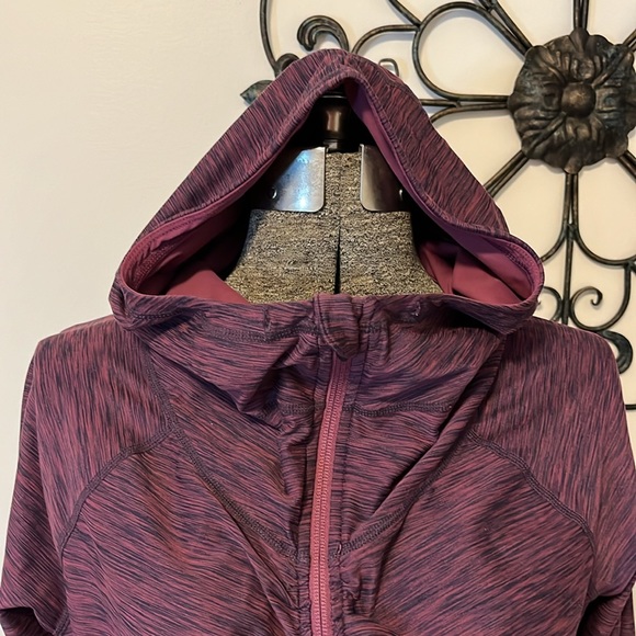 Prana lightweight jacket with hood, scuba cut, heathered maroon, ruched, M - Picture 6 of 11